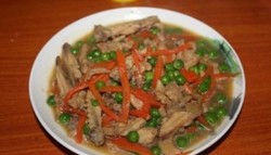 胡萝卜炒翅中