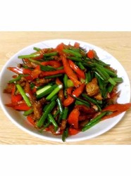 韭菜花炒肉